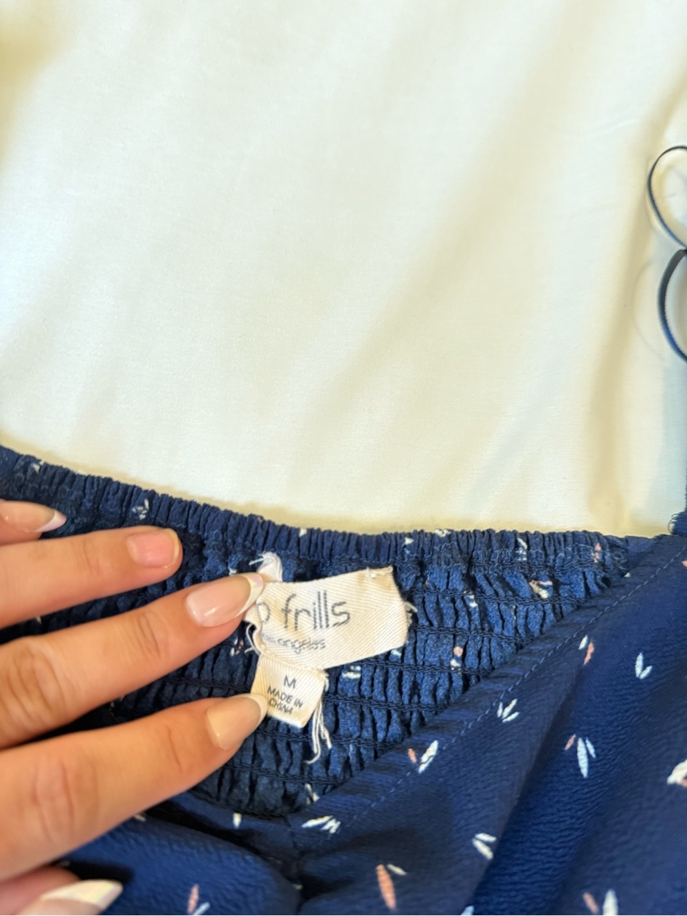 Navy Puff-Sleeve Ruched Crop Top - Picture 3 of 3